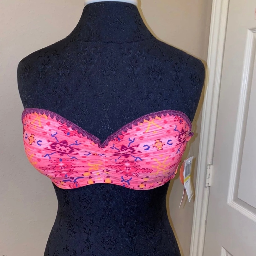 Swimwear top